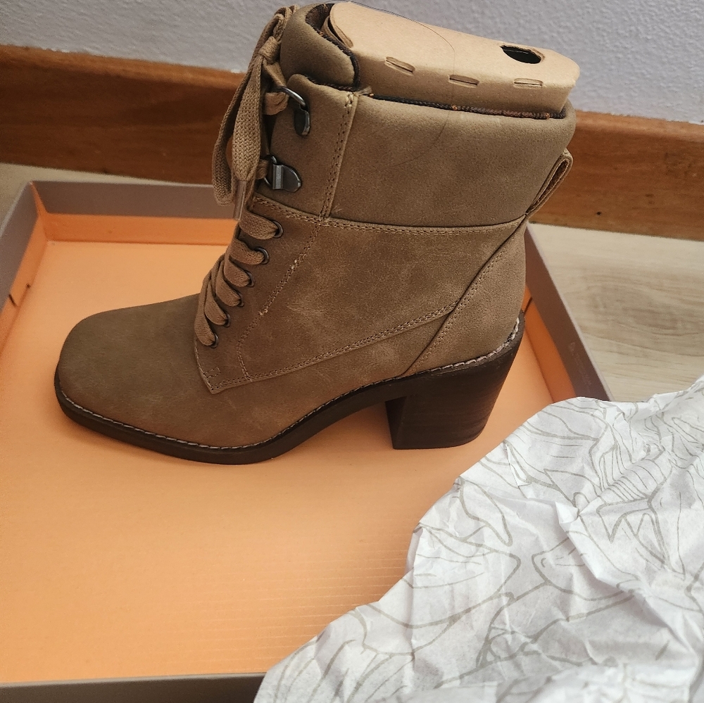 Crown Vintage booties